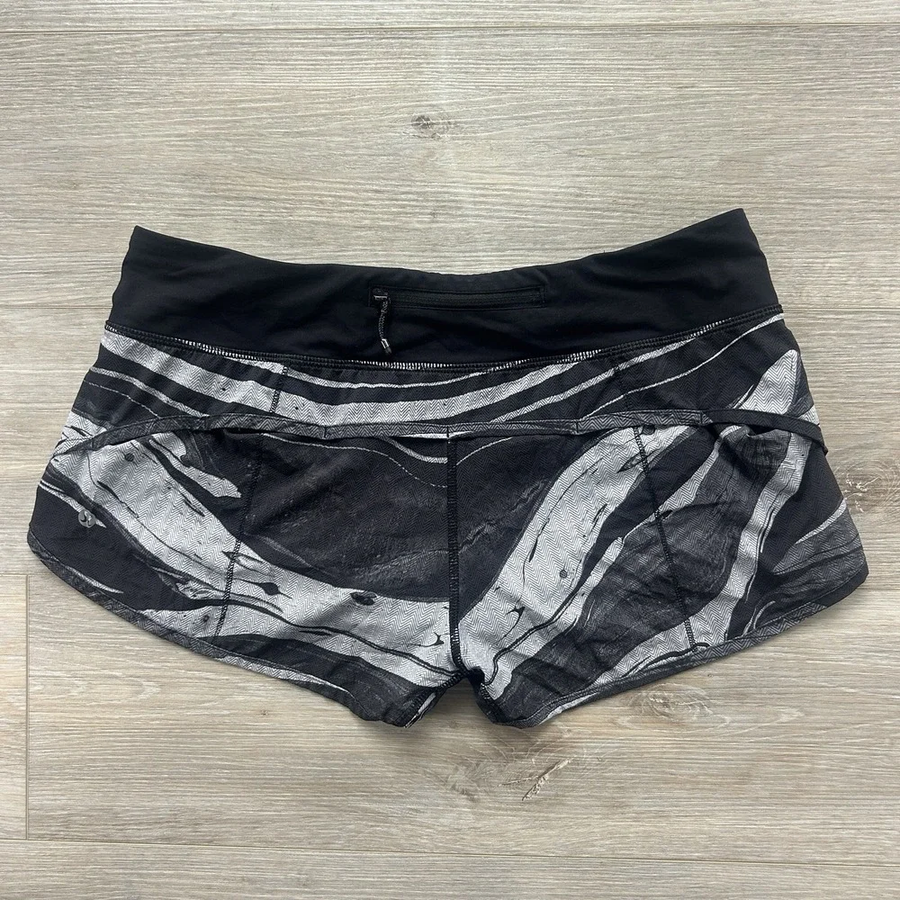 Lululemon Women's Size 8 Running Active Speed Short  Marbled Mix‎ White Black